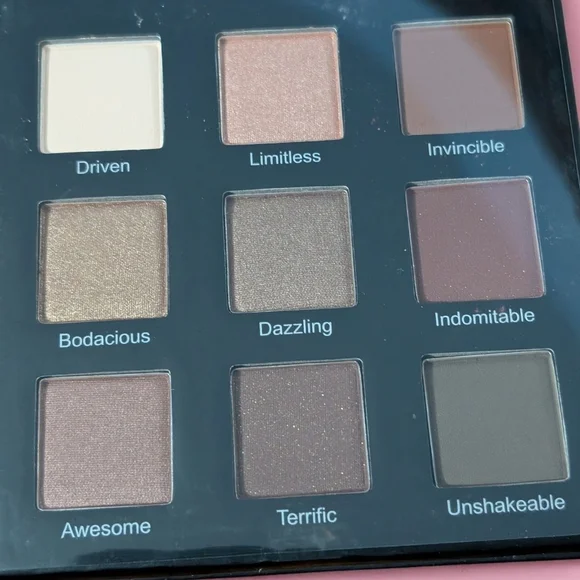 RealHer II Shadow Palette - Do Your Squats Edition (New) - Picture 3 of 4